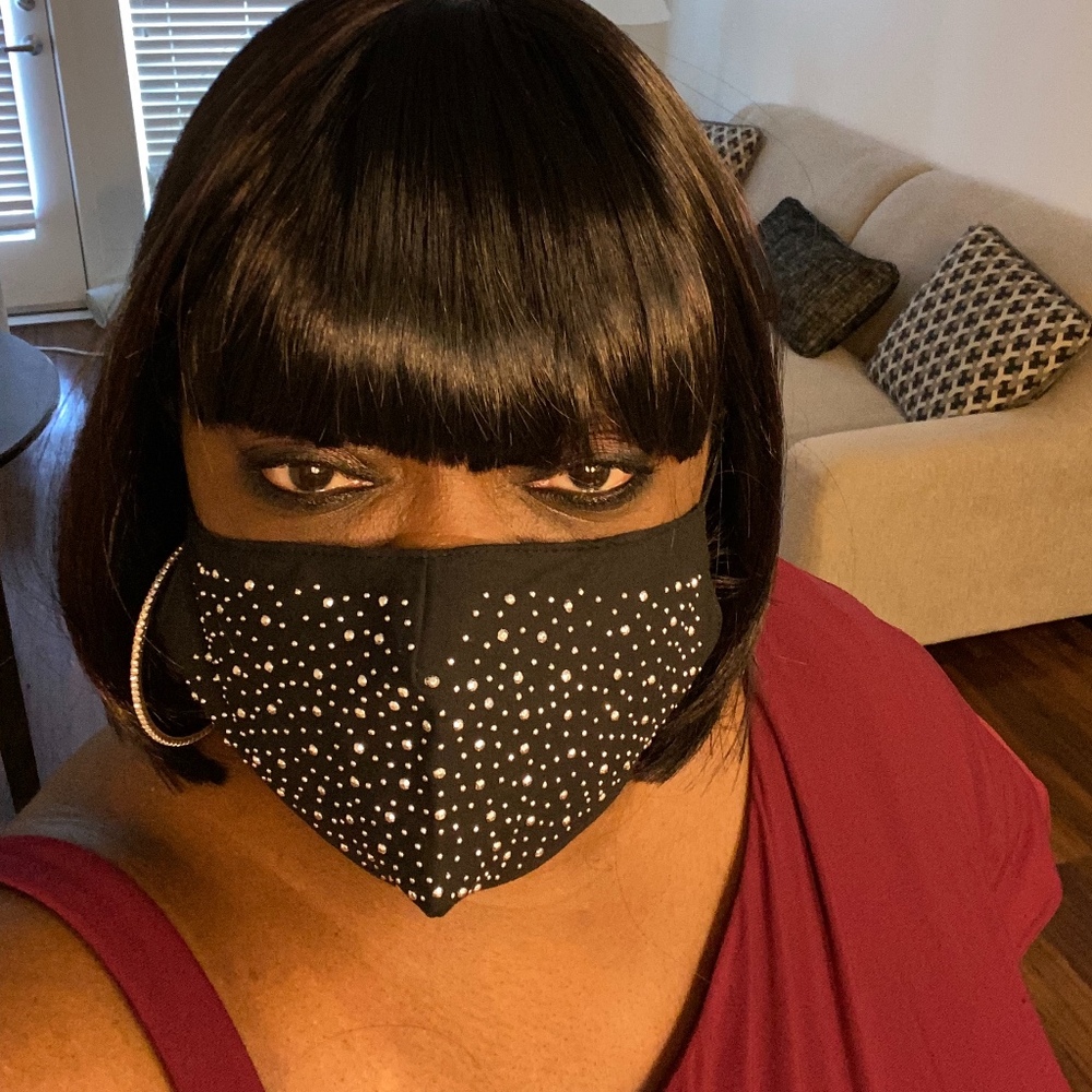 Meet your Posher, Ebony